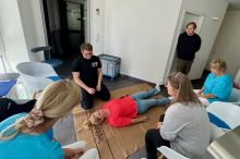 Sicher im Ernstfall: Unser Team absolviert Notfalltraining - Zahnärzte Kirchheim Dres. Markert & Müller